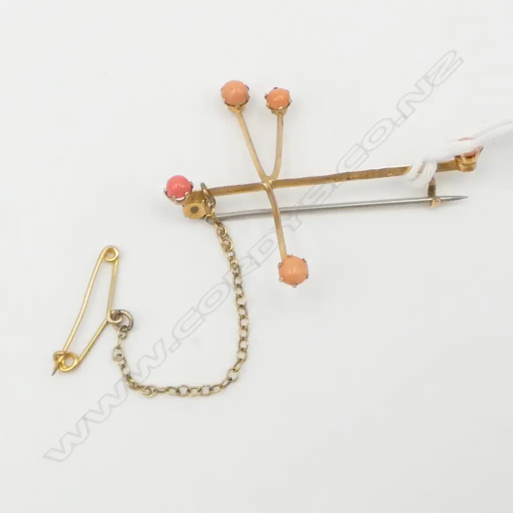 9ct YELLOW GOLD SOUTHERN CROSS BROOCH set with orange coral cabochons. By MB & Co. 1.8gms Image 1++