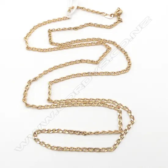 9ct GOLD CAPSTAN LINK NECK CHAIN. L.580mm. 5.95gms