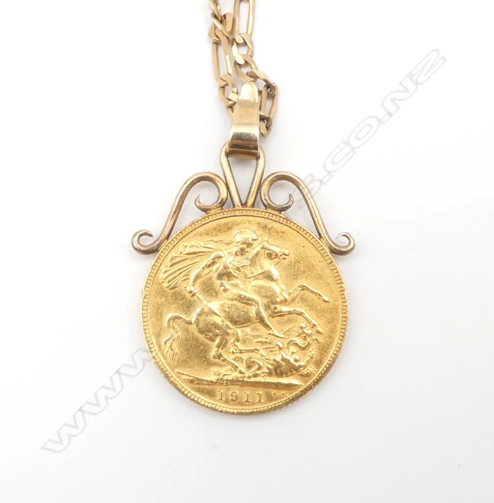 1911 FULL GOLD SOVEREIGN AND 9CT GOLD MOUNT AND CHAIN 5.46gms (chain) Image 1++