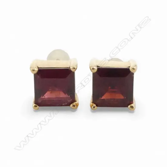 PR 14CT GARNET EARRINGS, 2.9gms