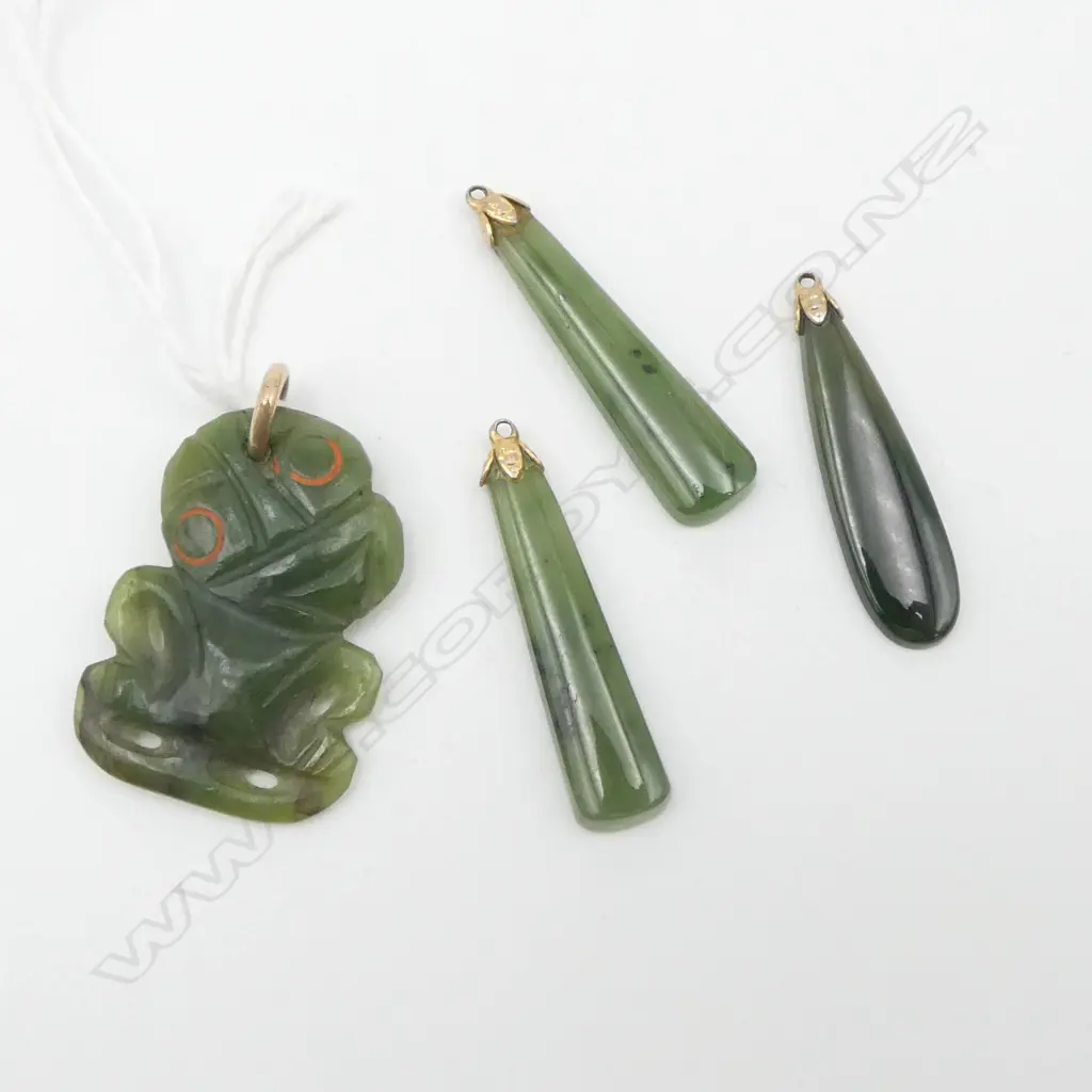 4 GREENSTONE PENDANTS; TIKI 35x25mm, 3 OTHER L.35mm Image 1++