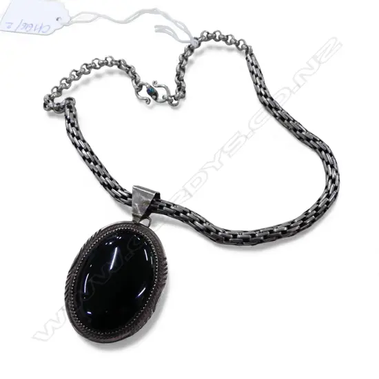 STG SILVER PENDANT NECKLACE WITH BLACK ONYX