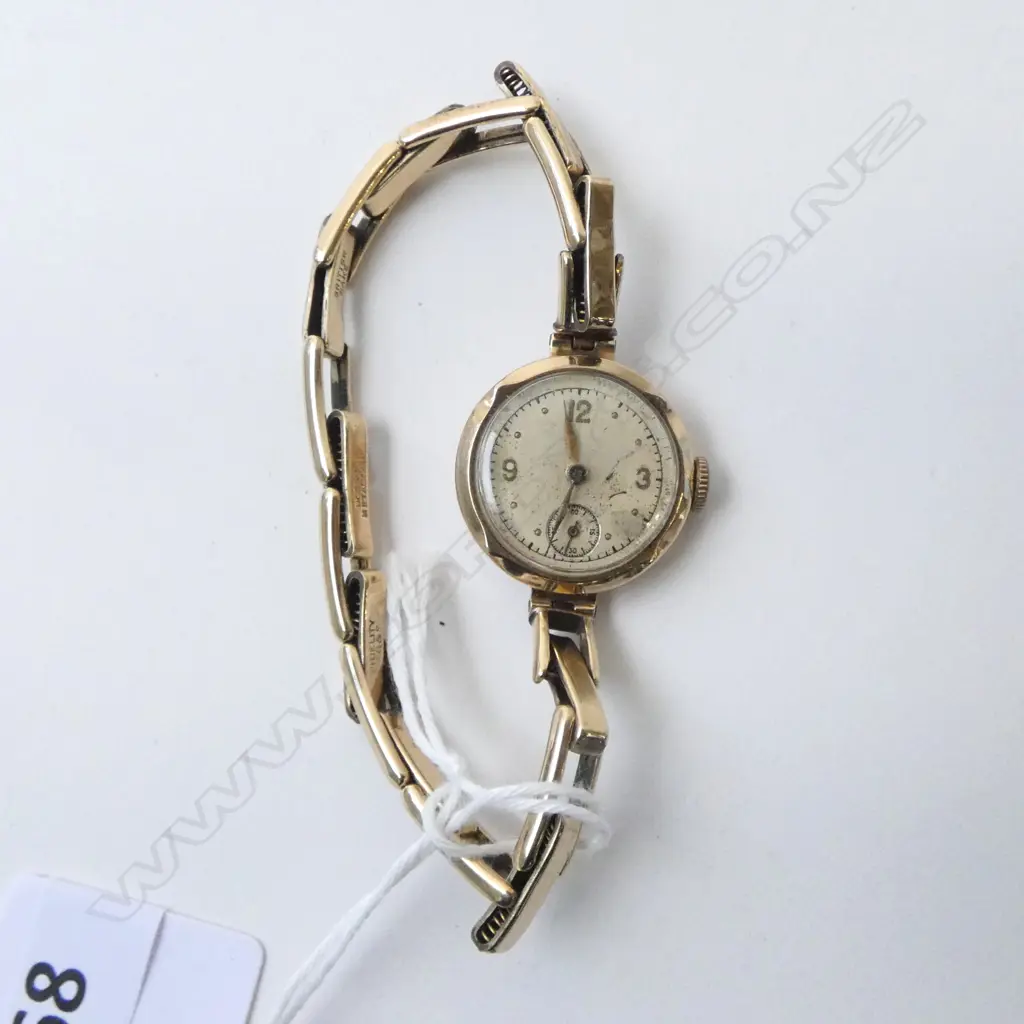 1920's/30's 9ct GOLD LADIES WRISTWATCH with plated gold strap. Running Image 1++