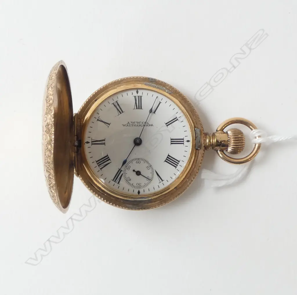 EARLY 20thC GOLD PLATE WALTHAM HUNTER POCKET WATCH mid size. Running Image 1++