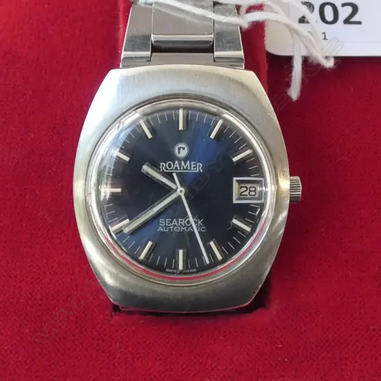 VINTAGE ROAMER SEAROCK AUTOMATIC MODEL No. 5222120525 in box, guarantee dated 8/9/1978