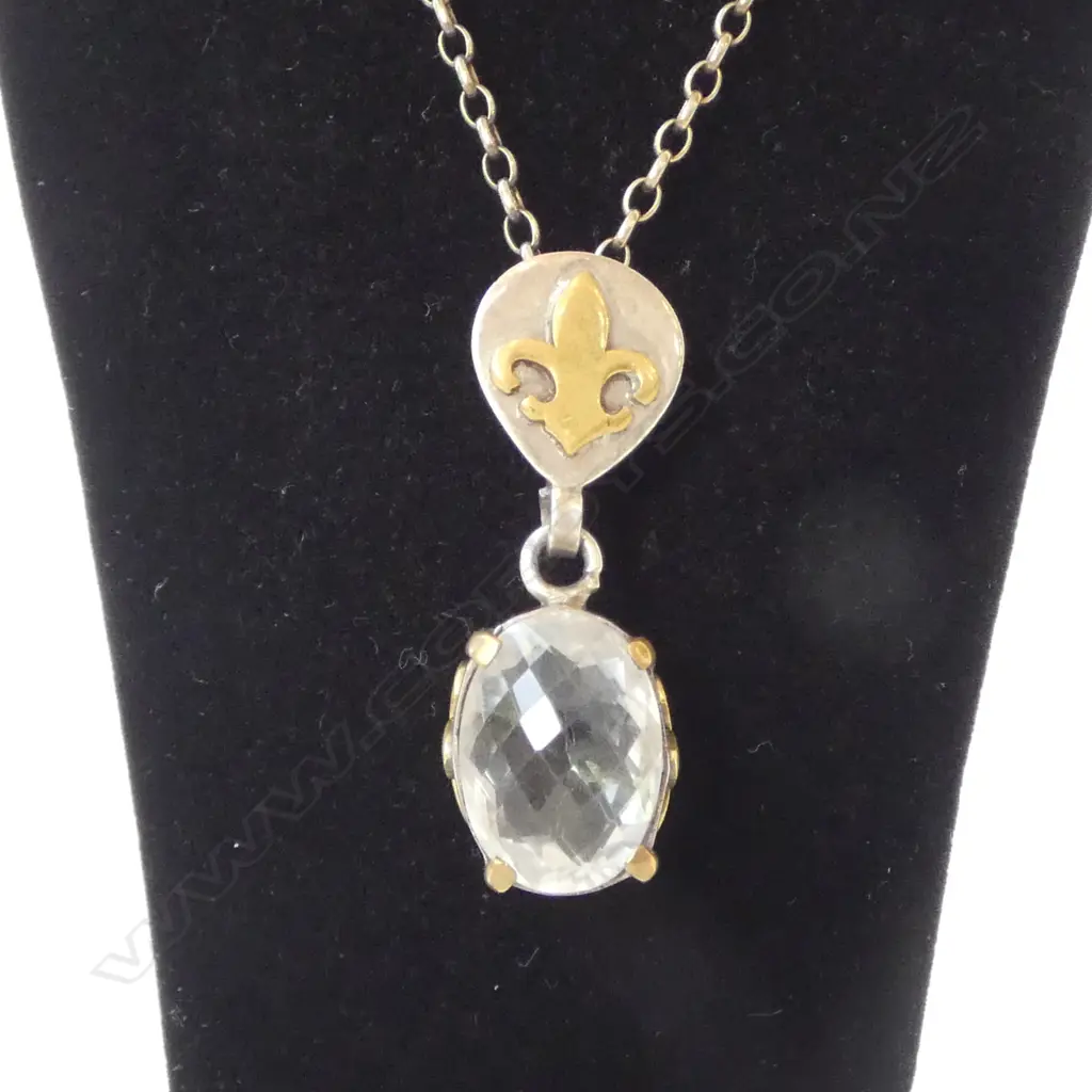 SUSPENDED SILVER FLEUR DE LIS & faceted CRYSTAL SET PENDANT ON M&W SILVER CHAIN Image 1++