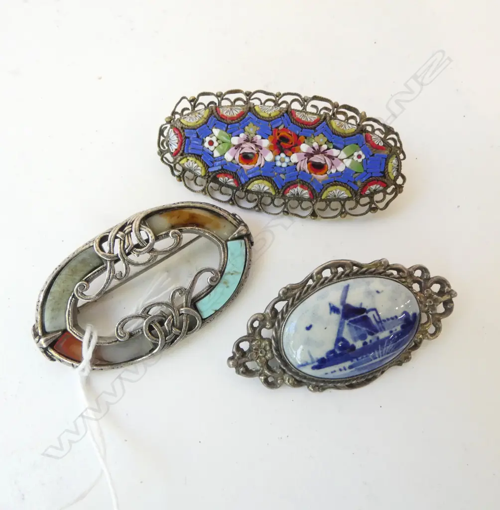 3 BROOCHES; ITALIAN MOSAIC (AF), AGATES, 835 SILVER DELFT Image 1++