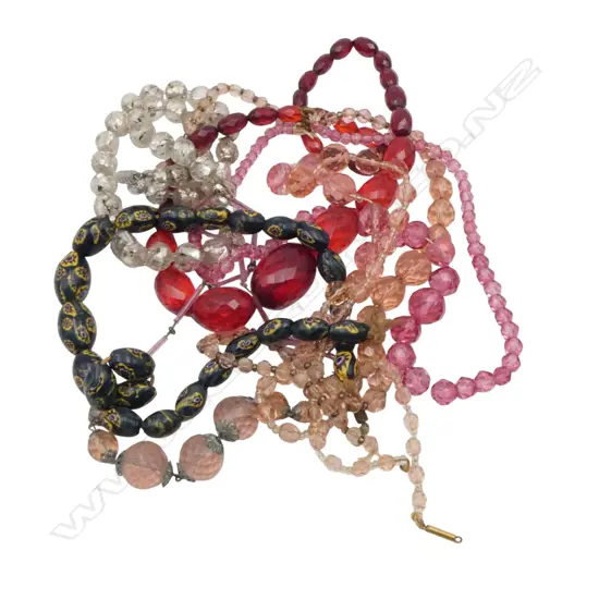 6 VINTAGE COLOURED BEAD NECKLACES: 3 w clasps requiring attention