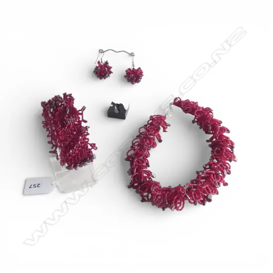 GARNET AND RED BEAD NECKLACE/EARRINGS/BRACELET MADE IN THE CZECH REPUBLIC