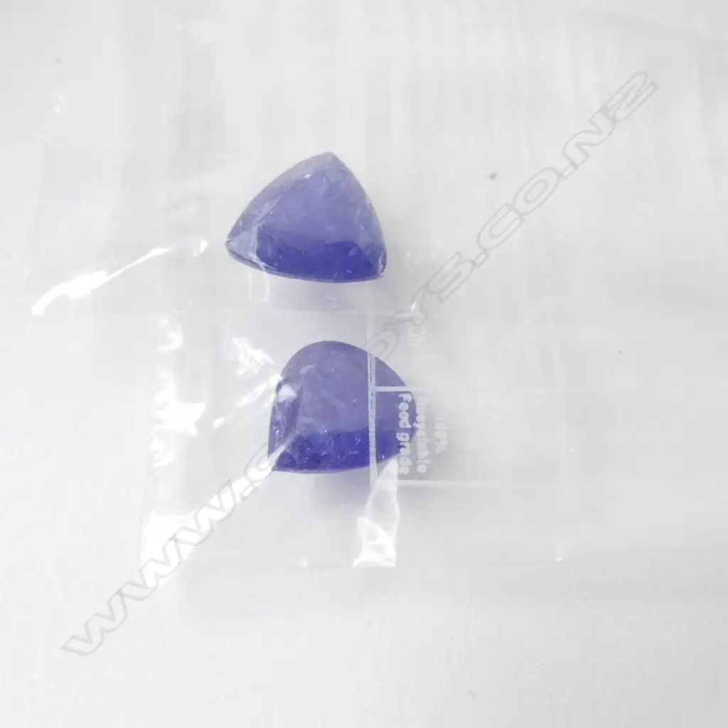 2 TANZANITE TRILLIONS, 3.41ct & 3.81ct Image 1++