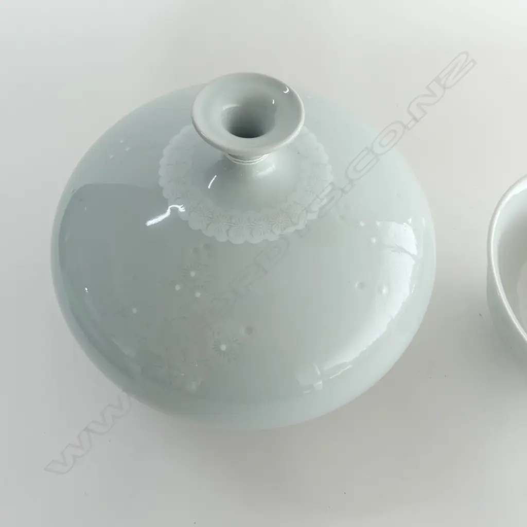 ORIENTAL VASE H.210mm & BOWL w. DRAGON DESIGN 220mm dia Image 1++