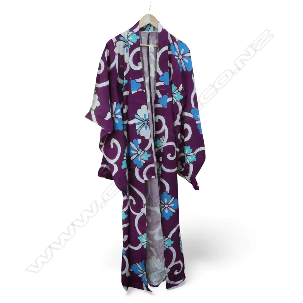VINTAGE FULL LENGTH JAPANESE SILK KIMONO - PURPLE / BLUE & WHITE - NO LINING Image 1++