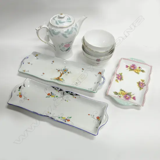 SHELLEY CHINA COFFEE POT 4 SHELLEY BOWLS & 3 SHELLEY SANDWICH PLATES MIXED PATS