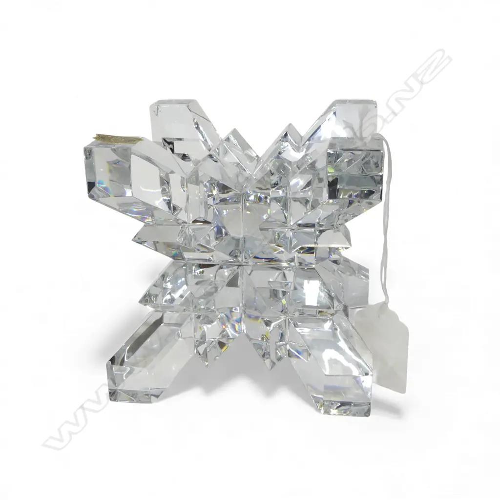 VAL SAINT LAMBERT CRYSTAL SNOW FLAKE CUBE H.105mm Image 1++