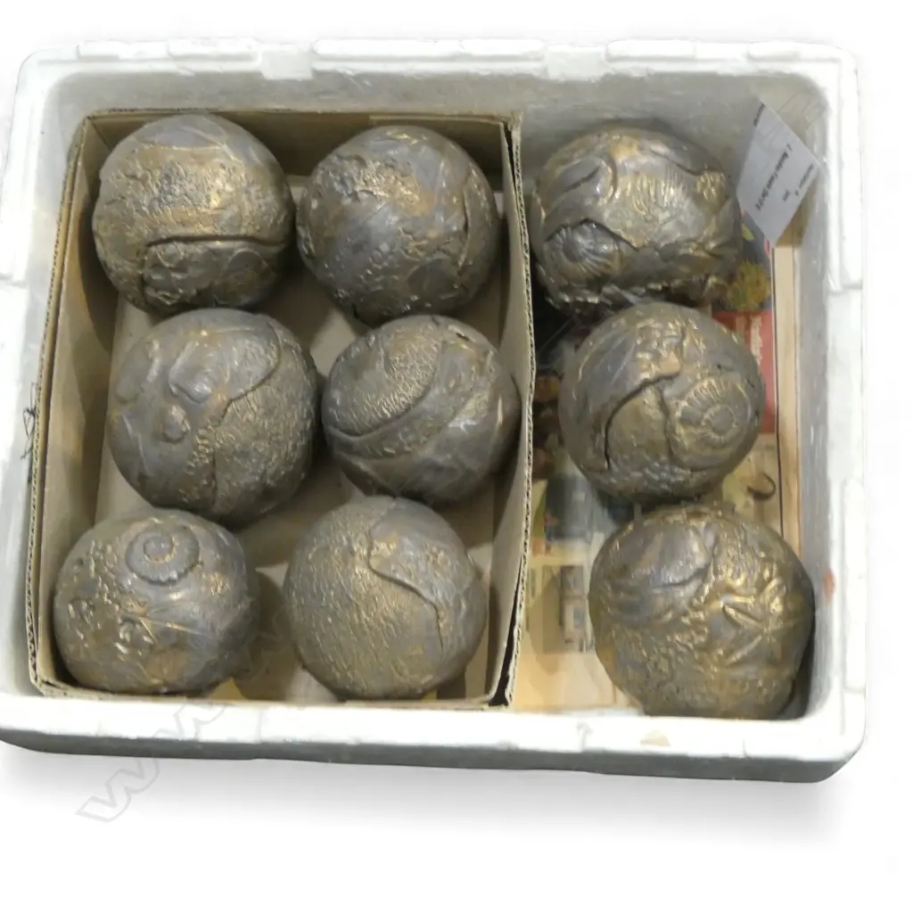 MARGARET BELL, MANUKAU FOSSILS (9), N.Z. STUDIO POTTERY, H.130mm Image 1++