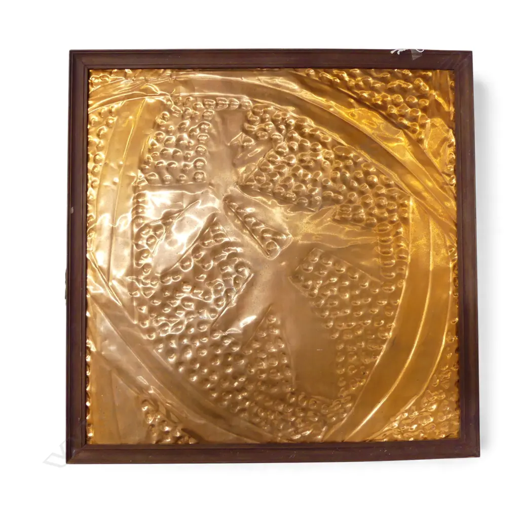 MARGARET BELL, HAMMERED BRASS, 500x500mm Image 1++
