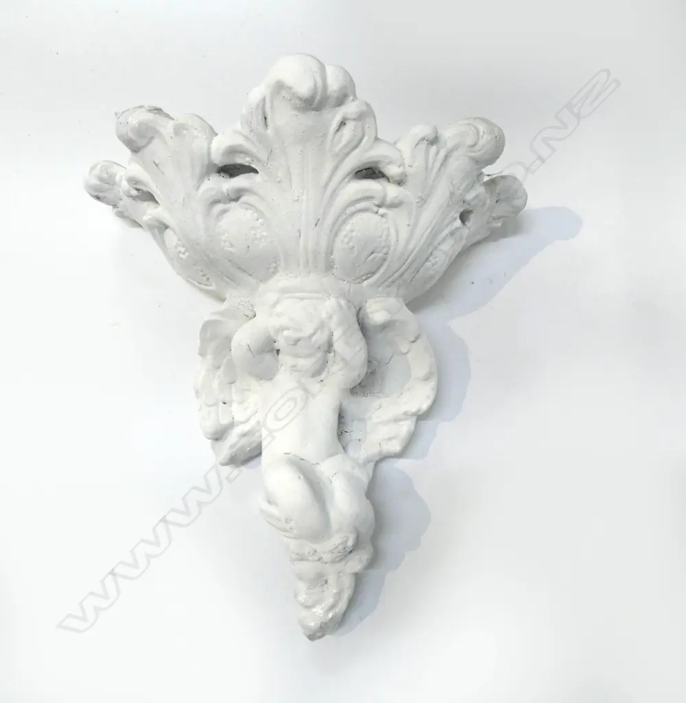 CONCRETE CHERUB WALL POT  Image 1++