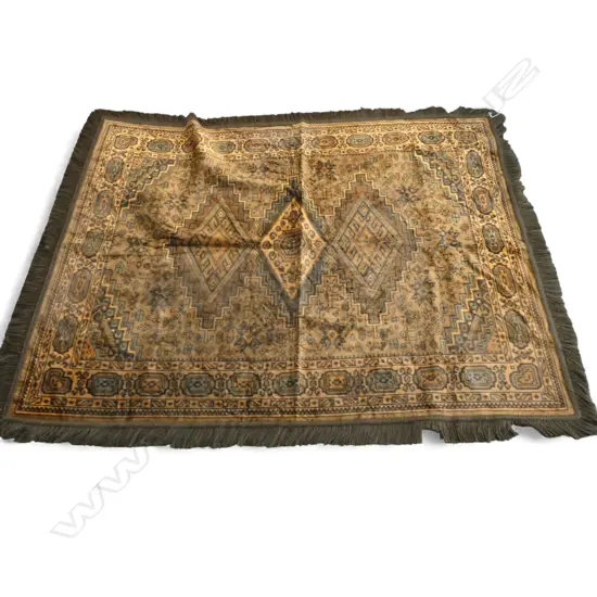 MACHINED TASSELLED THROW