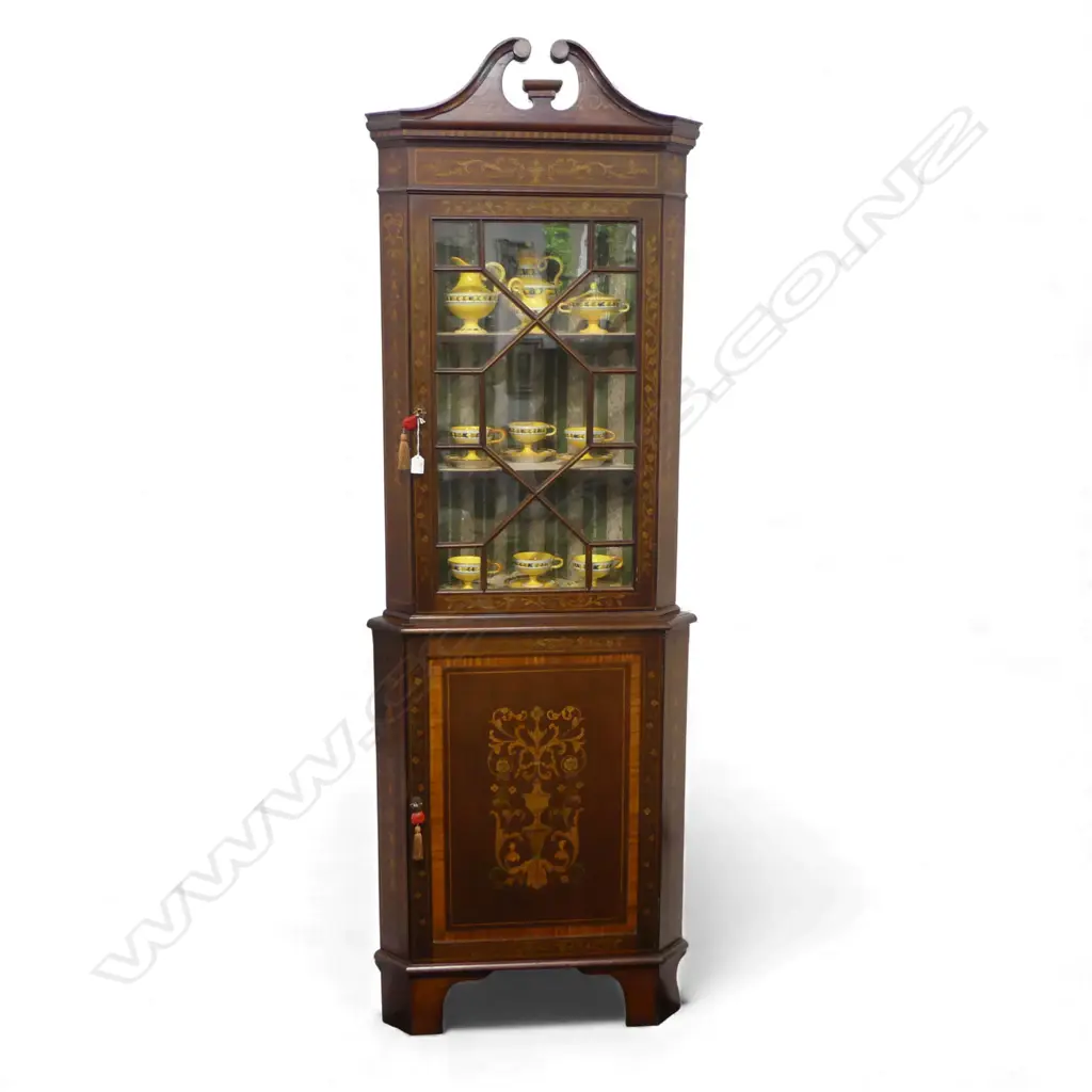 GEORGIAN STYLE INLAID CORNER CABINET 500x500x2050mm Image 1++