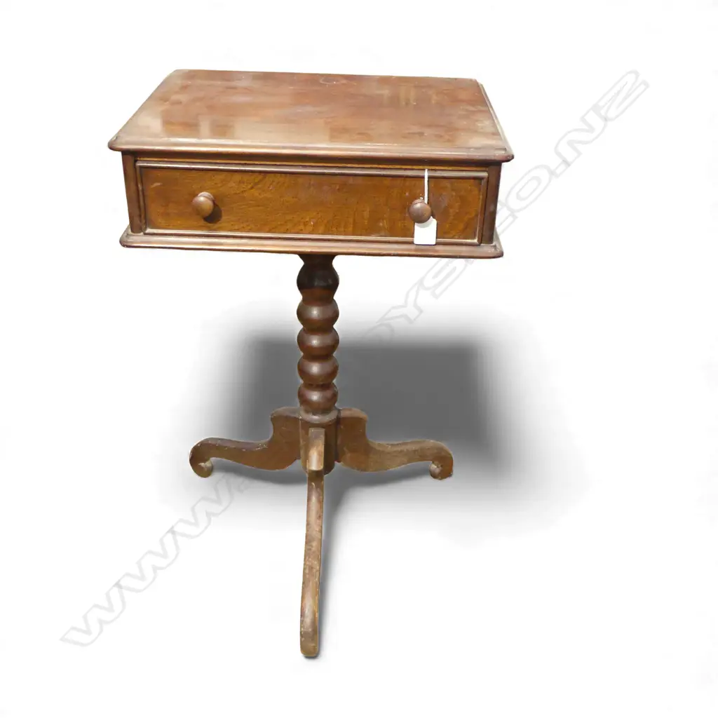 MAHOGANY PEDASTAL TABLE single drawer H.710mm top marked Image 1++