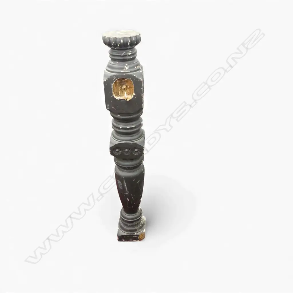 BLACK PAINTED WOODEN NEWEL POST H.1010mm Image 1++
