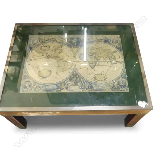 COFFEE TABLE, GLASS TOP w. MAP PRINT UNDER 770x590x365mm