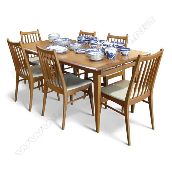 MID CENTURY RETRO DANSKE MOBLA DINNINGTABLE L1620MM & 6 CHAIRS