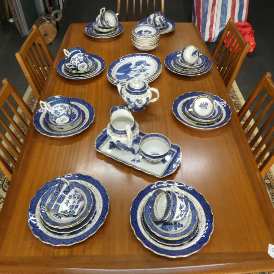 8 PLACE BOOTHS REAL OLD WILLOW