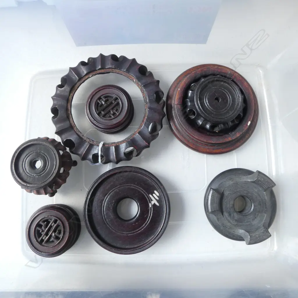 8 SMALL ORIENTAL STANDS Dia.130mm Image 1++