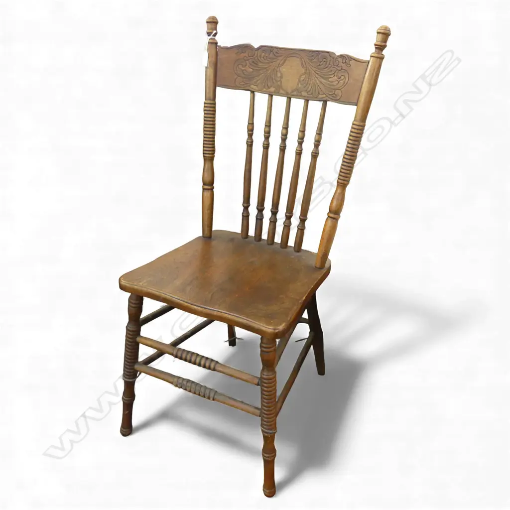 SPINDLE BACK CHAIR  Image 1++