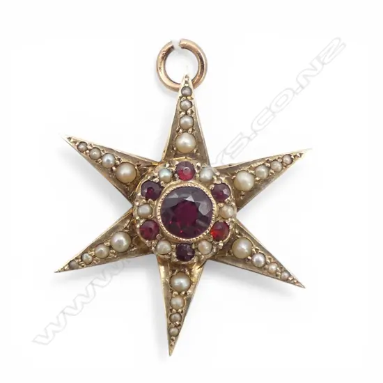 9ct GARNET & SEED PEARL STAR PENDANT, 3.29gm