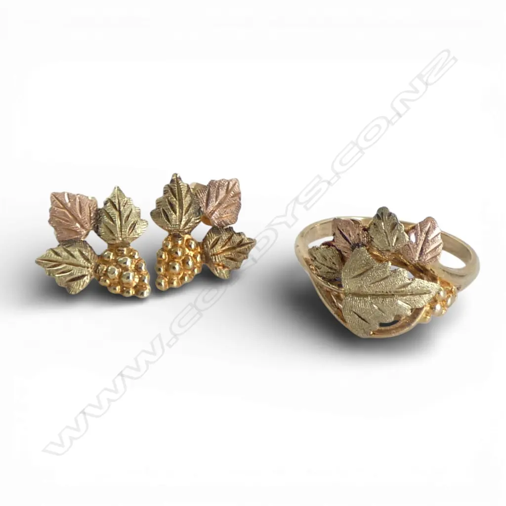 10ct YELLOW WHITE & ROSE GOLD RING & EARRING SET, LEAF DESIGN, 3.46gm Image 1++