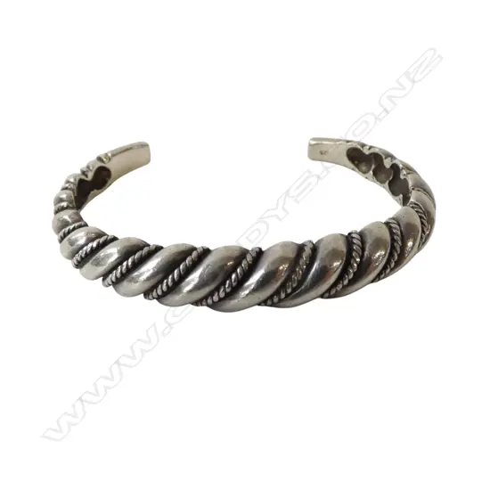 925 SILVER BANGLE, 32gms