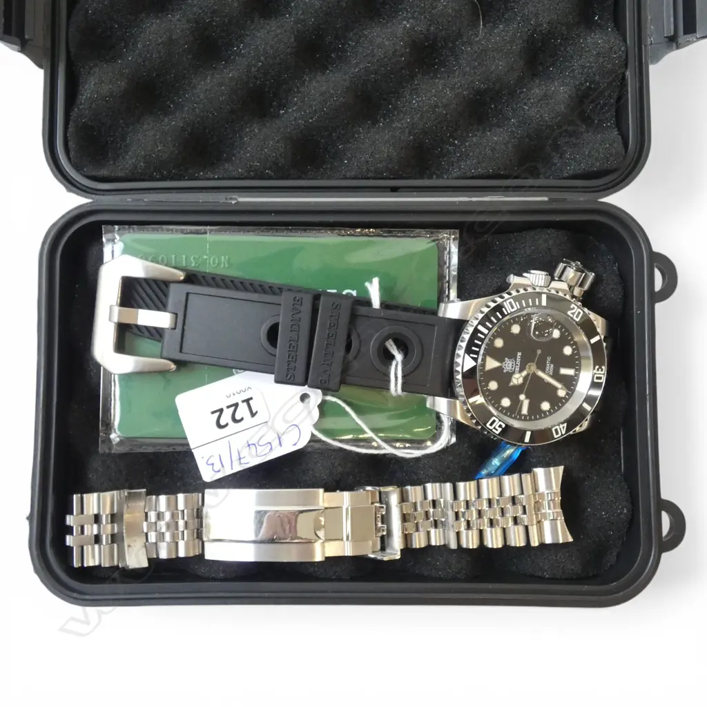 STEELDIVE AUTOMATIC WRIST WATCH SET, BOXED w. BRACELET & PAPERS, RUNNING Image 1++