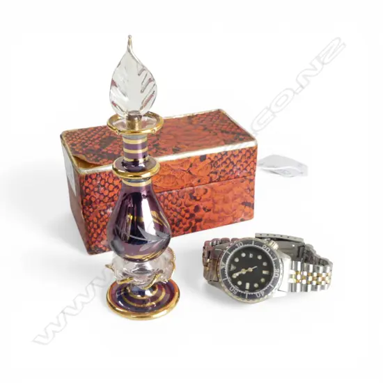 VINTAGE CASIO LADIES WRISTWATCH 920972 + GLASS SCENT BOTTLE H.90mm