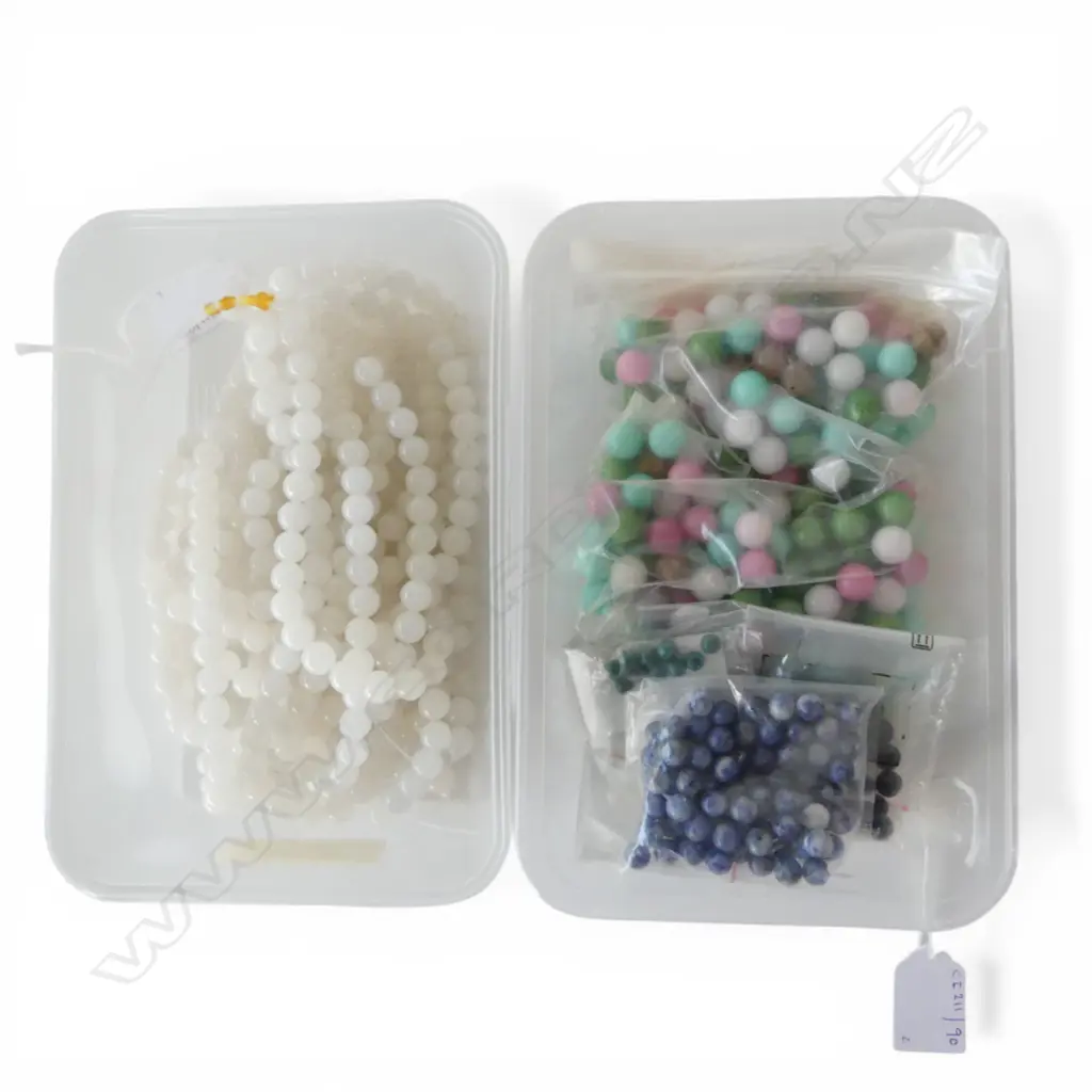 2 CONTAINERS OF COSTUME BEAD JEWELLERY Image 1++