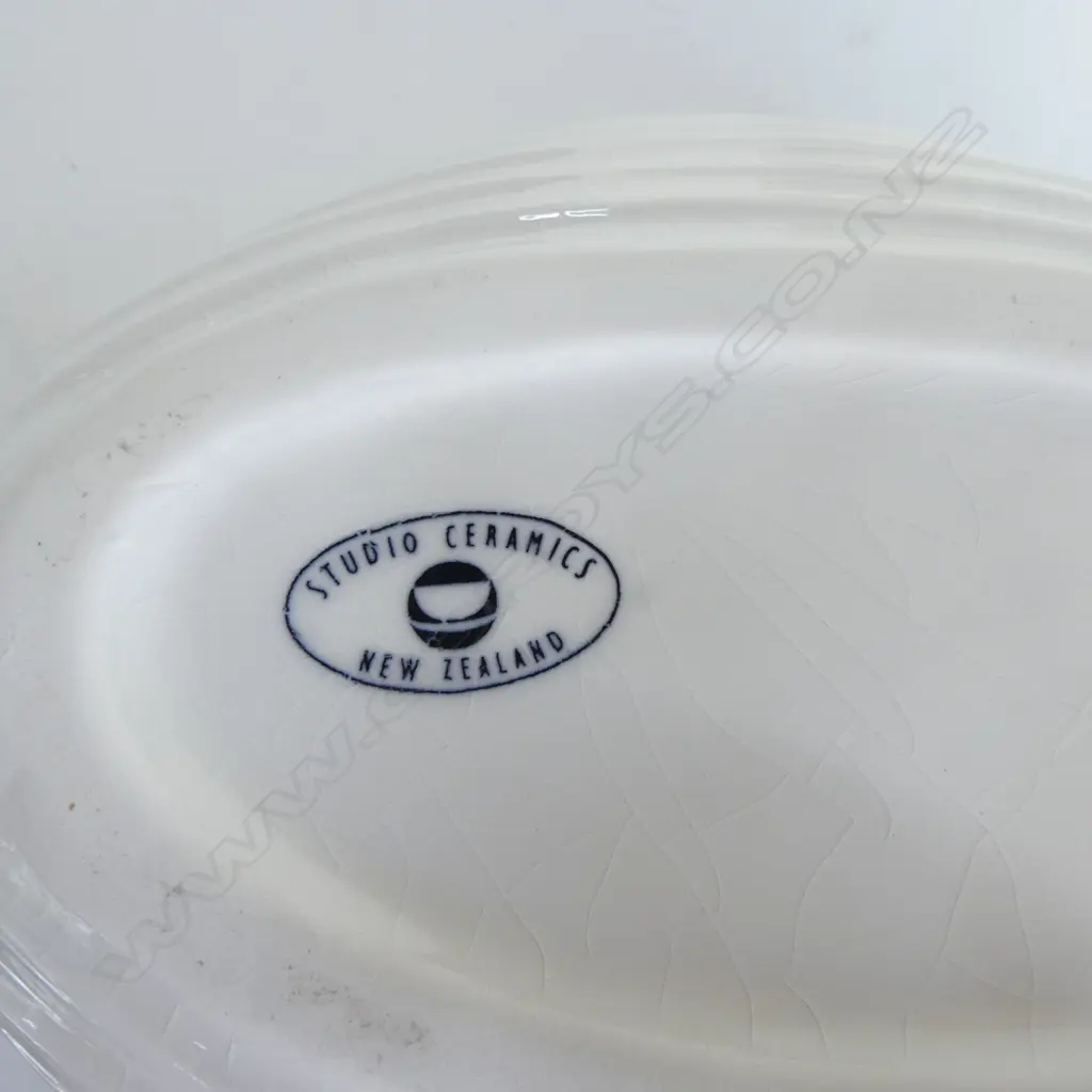 3 PCES OF N.Z. POTTERY Incl. ANDREW VAN DER PUTTEN BOWL etc Image 1++