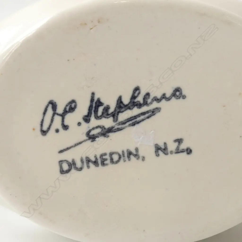 O.C. STEPHENS VASE W.205mm Image 1++