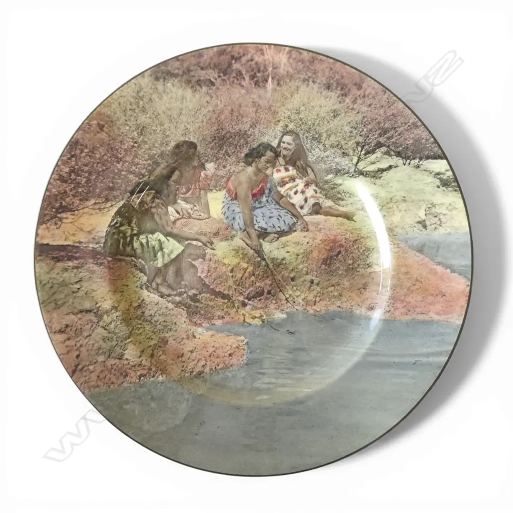 ROYAL DOULTON four maori women Dia.260mm Image 1++