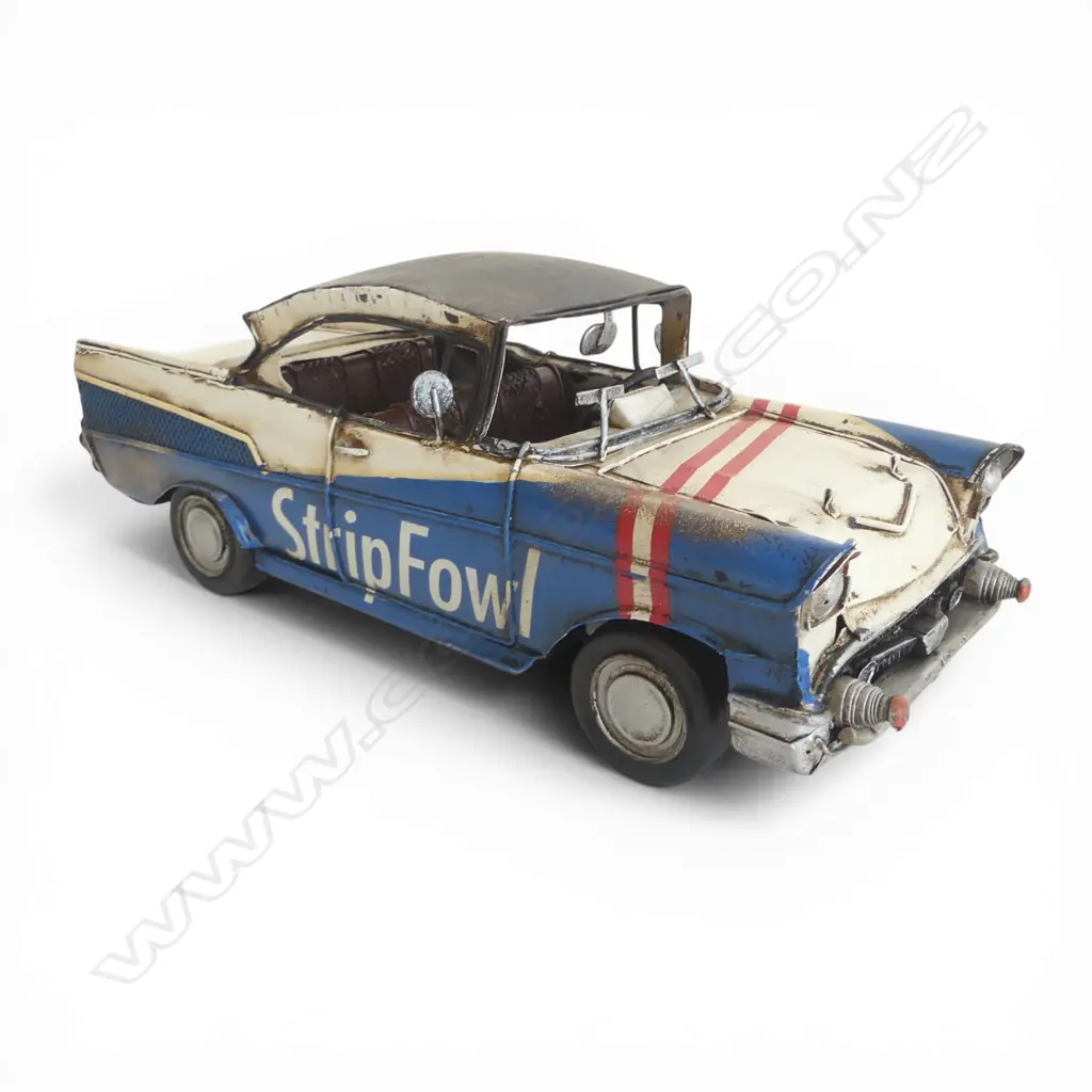 TINPLATE TOY CAR CHEVY Image 1++