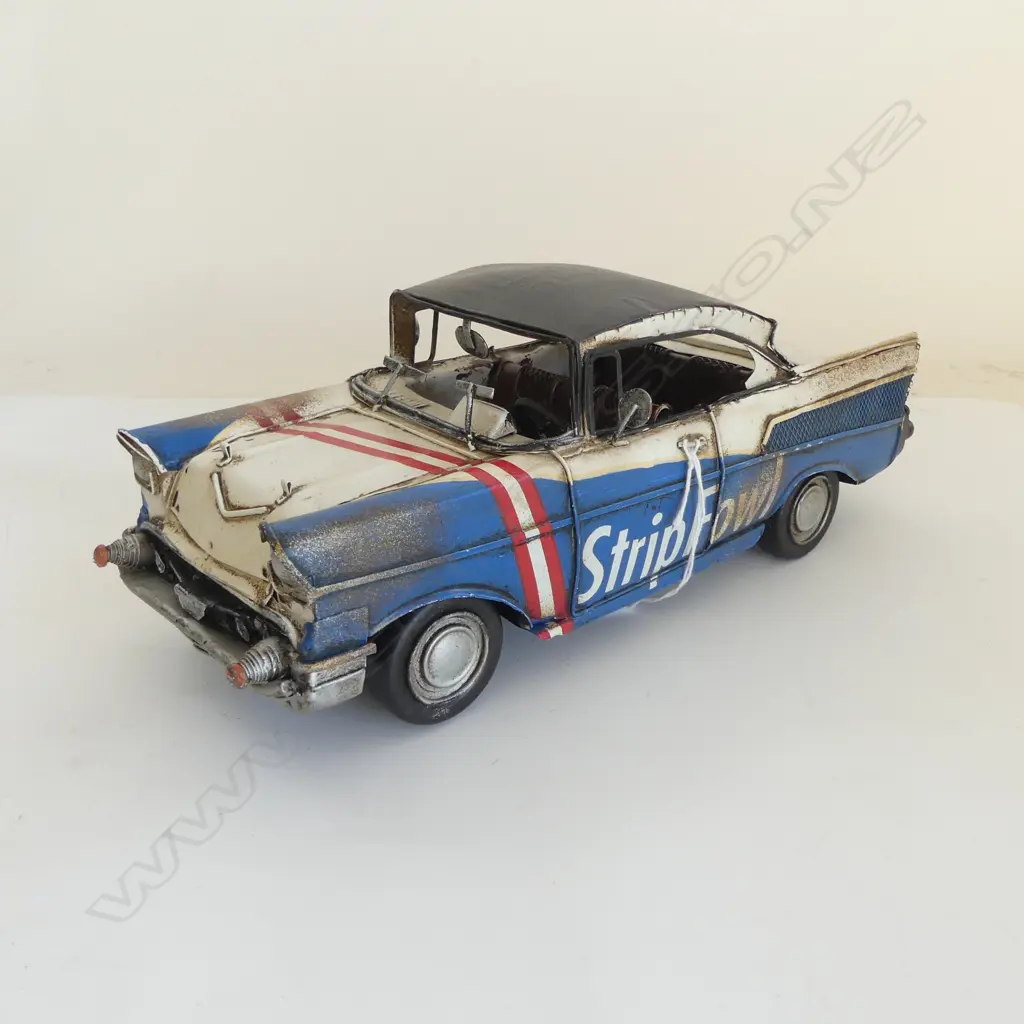 TINPLATE TOY CAR CHEVY Image 1++