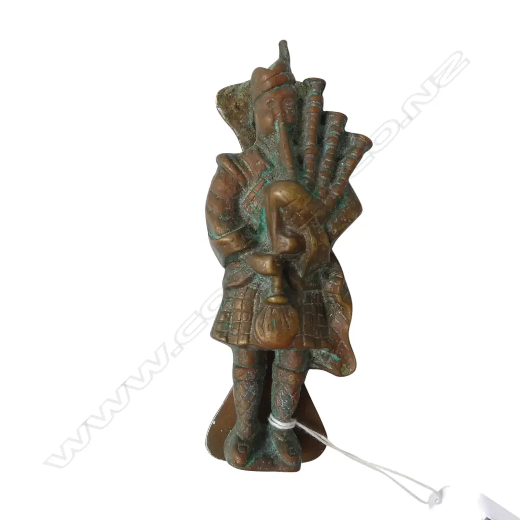 VINTAGE BRASS 'BAGPIPER' DOOR KNOCKER H.150mm Image 1++