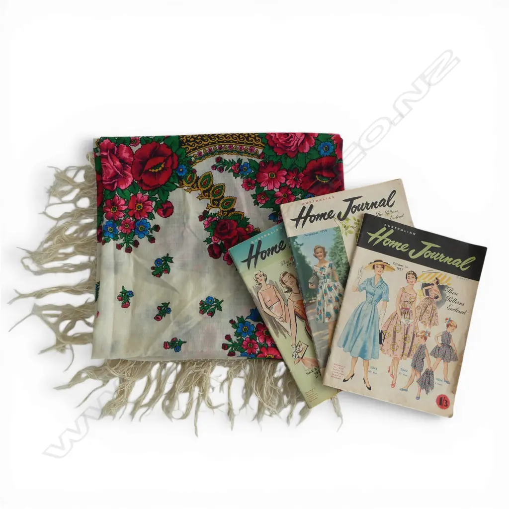 VINTAGE SHAWL + 3 AUSTRALIAN 'HOME JOURNAL' MAGAZINES Image 1++