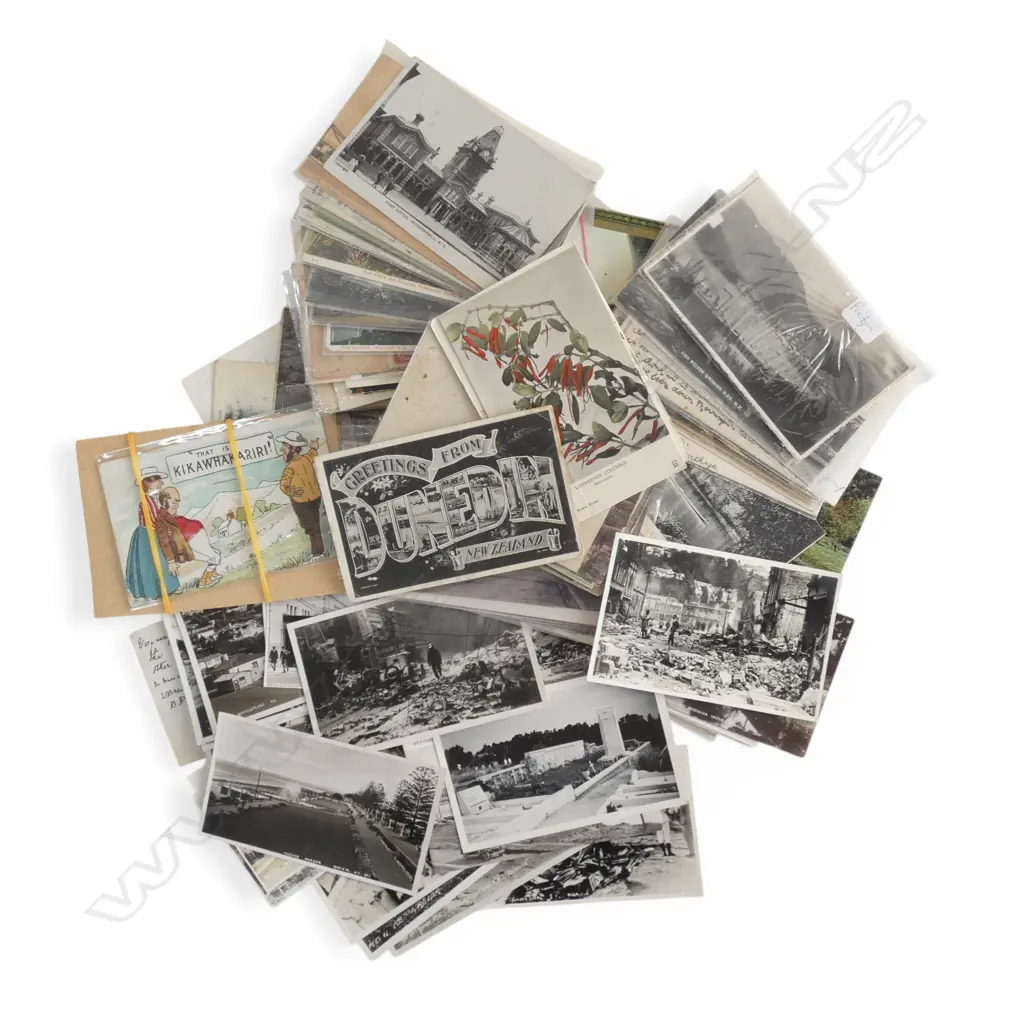 APPROX. 150 NZ VINTAGE POSTCARDS Image 1++