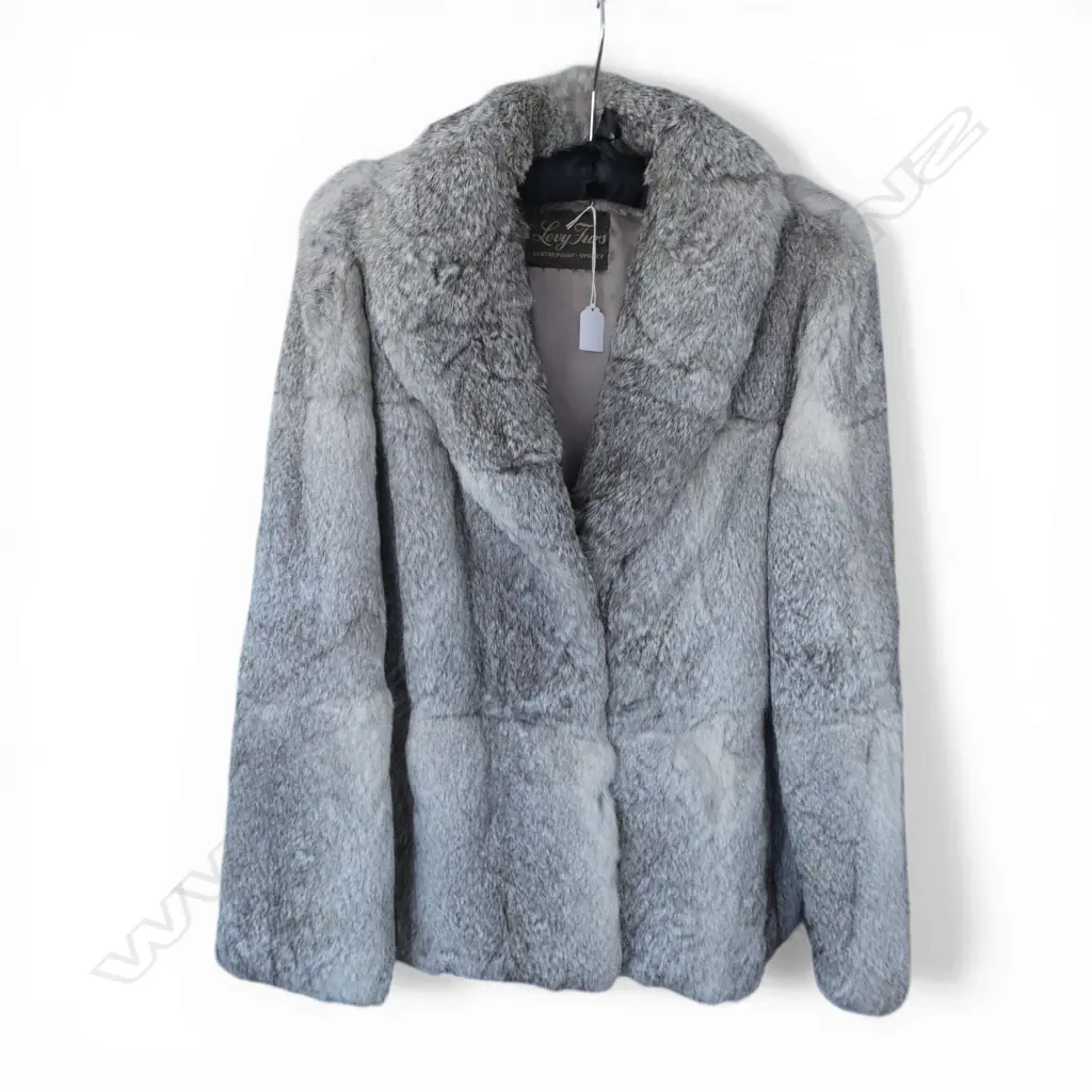 SILVER GREY COLOURED RABBIT FUR JACKET - SIZE SMALL TO MEDIUM Image 1++