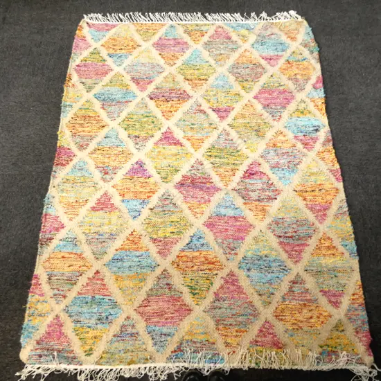 INDIAN HAND WOVEN MULTI COLOURED RUG 1500 X 2100MM