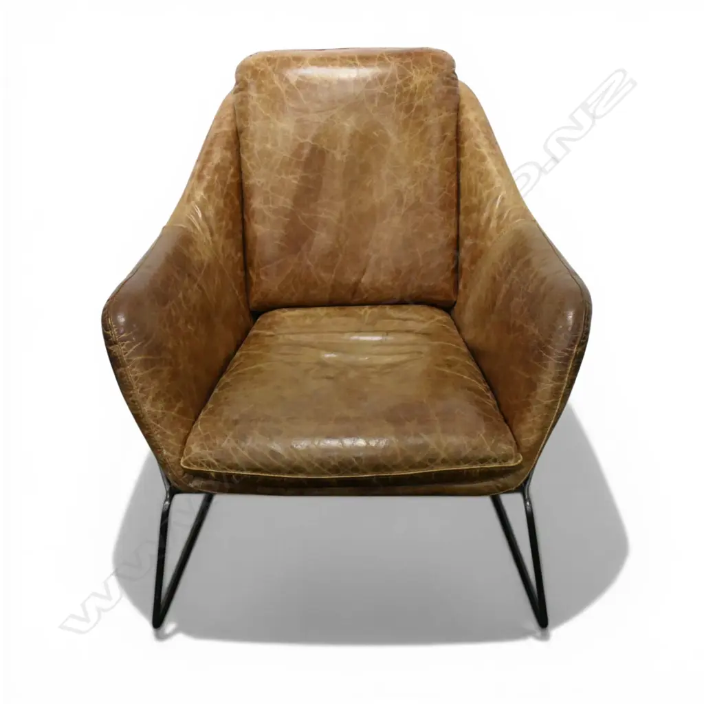 TAN LEATHER ARMCHAIR, IN THE STYLE OF CARLO DE CARLI, H.770mm Image 1++