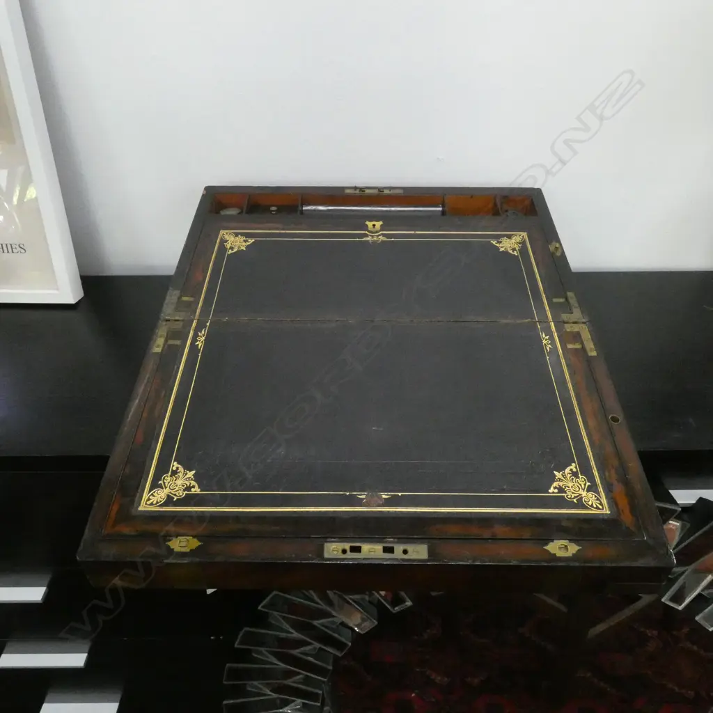 LGE VICTORIAN BURR WALNUT WRITING SLOPE brass inlay. secret drawer to side. Secret internal cover not clipping in. W.505 Image 1++