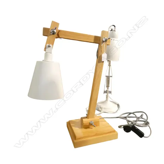 MODERN TABLE LAMP. H.530mm