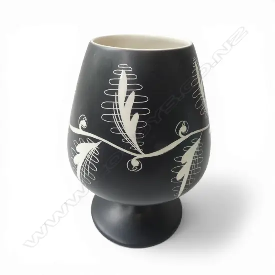 BESWICK B/W GLAZED GOBLET VASE No.1656 H.210mm
